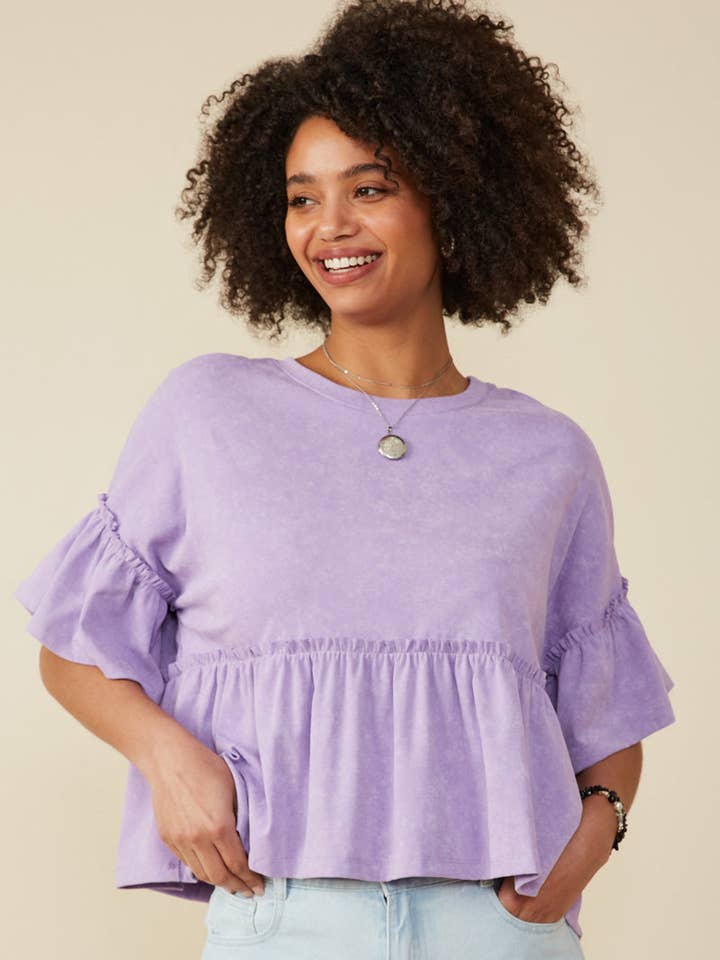 Haut en maille délavée à volants et épaules tombantes pour femmes pour la vente par Hayden LA