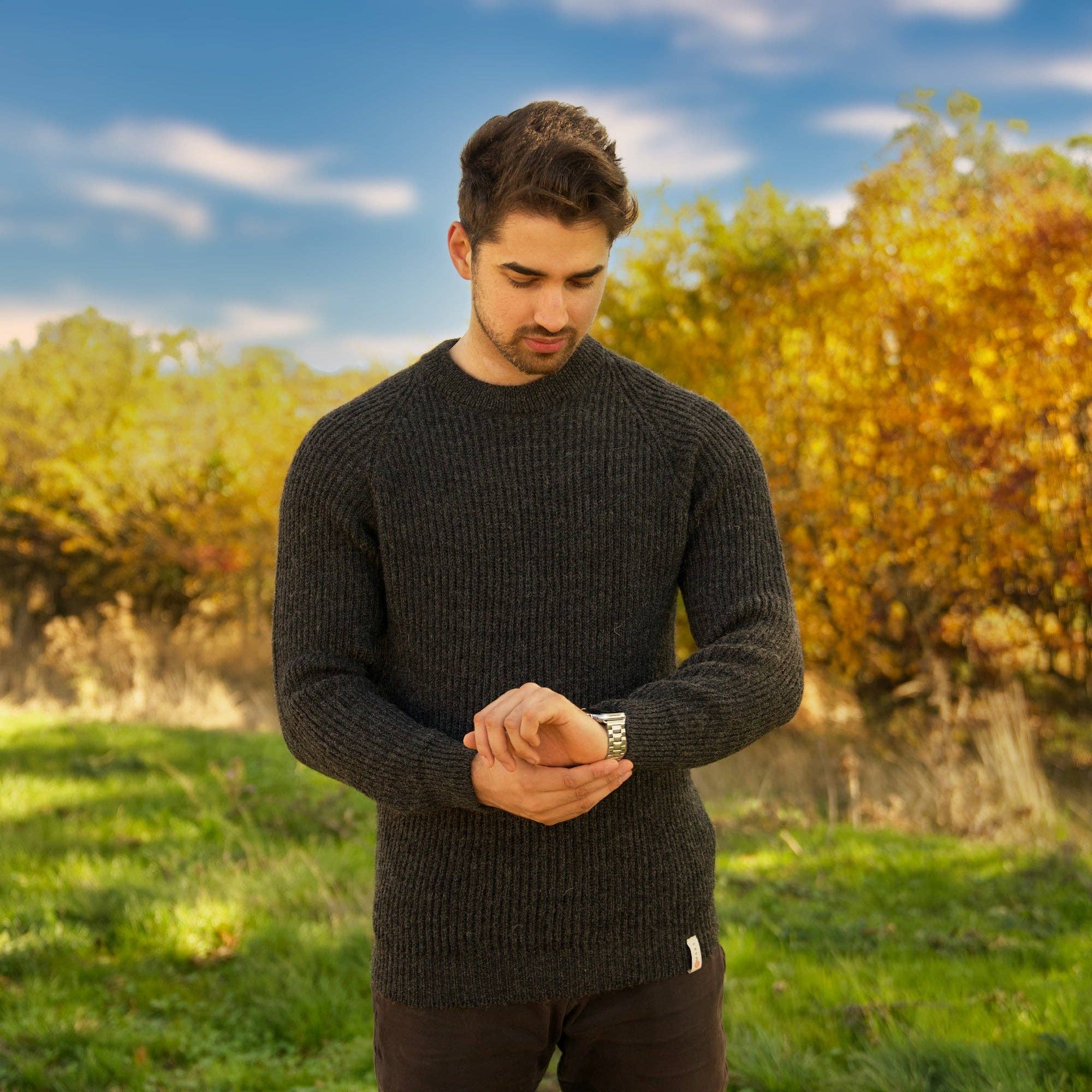 Mars Knitwear – wholesale Knitted jumper – Men′s – British Wool Seamless - Hawking - Charcoal10