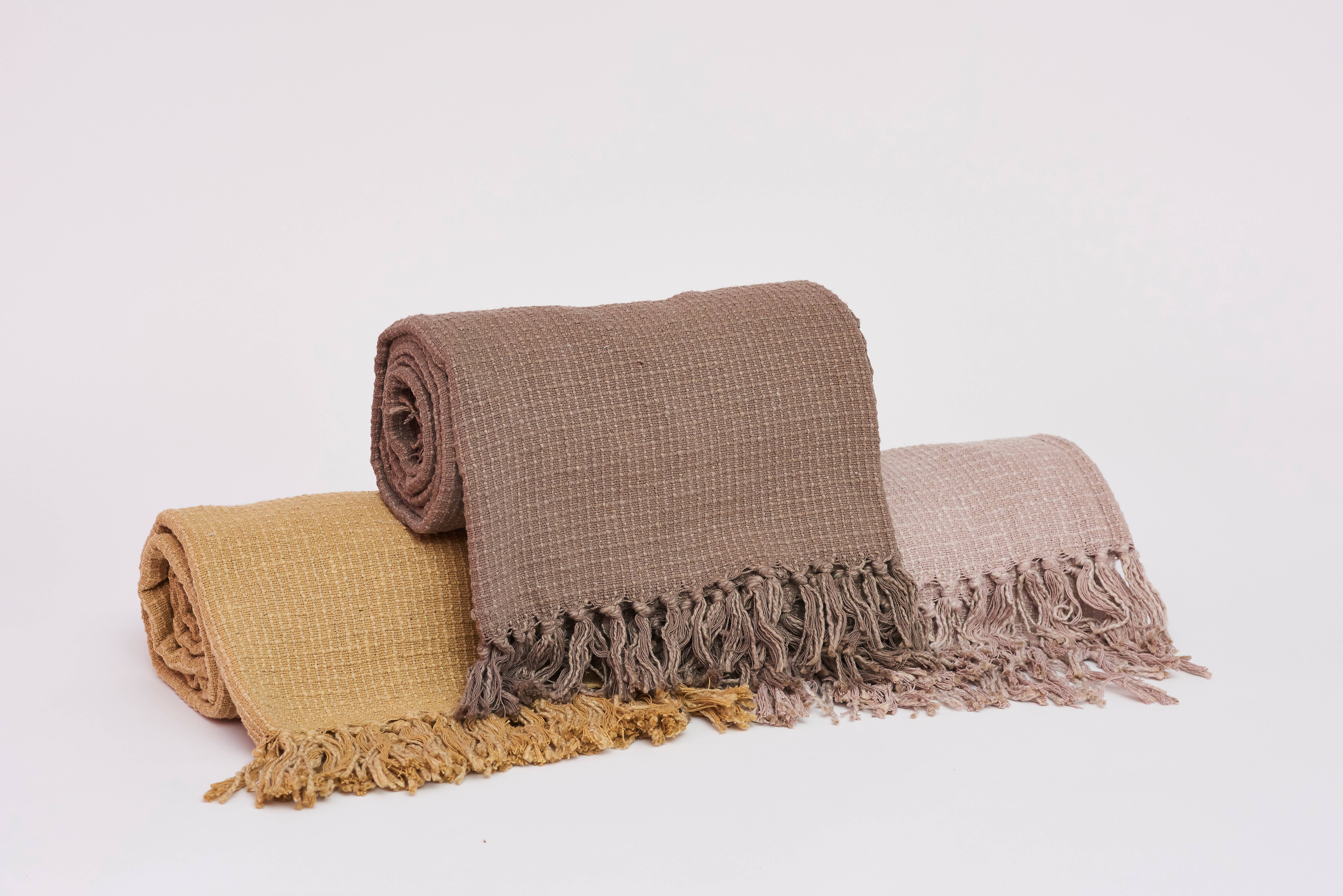 House Of Harkaari - Wholesale Throw Blanket - Square Stitch Pattern Throw with Fringe ends3