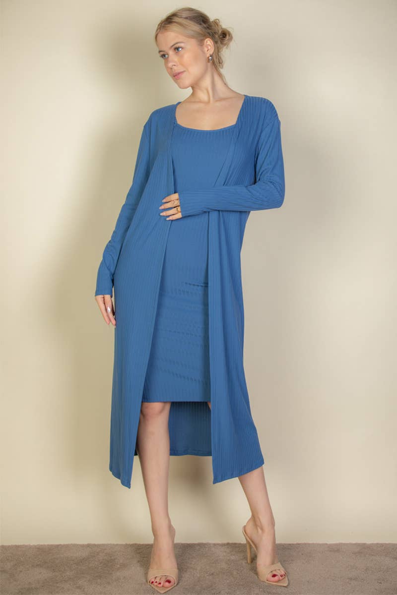 CAPELLA APPAREL – Vestido - Mulher por atacado – Conjunto CAPELLA APPAREL: Cardigan canelado e vestido midi justo com alças finas3