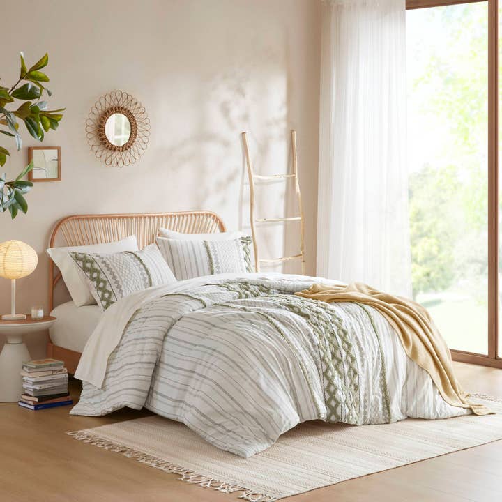 Olliix - Wholesale Bedding Set - 3pc Aztec Print Tufted Chenille Comforter Set, Sage/Ivory
