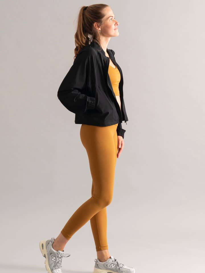 Veste coupe-vent noire pour toute la journée pour la vente par Spica