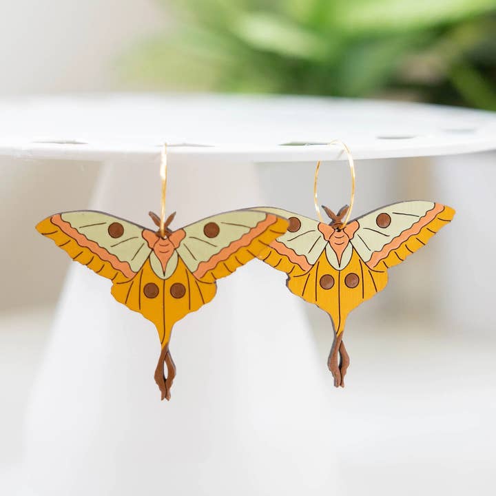 Le Chic Miami - Wholesale Oorringen - Moth Hoepeloorbellen uit de jaren 701