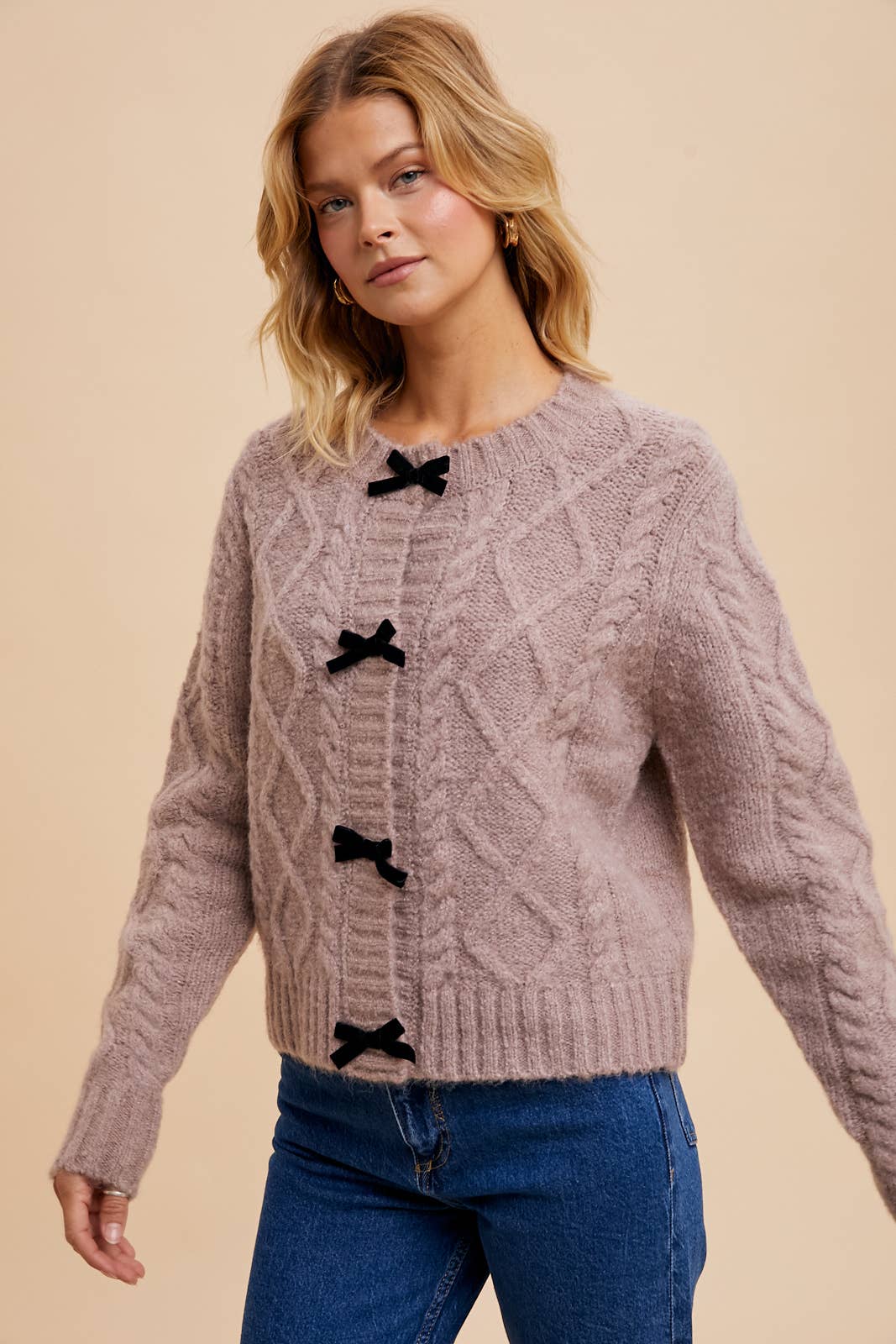 In Loom – Cardigan - Mulher por atacado – CASACO DE MALHA DE CABO COM ACENTO EM ARCO7