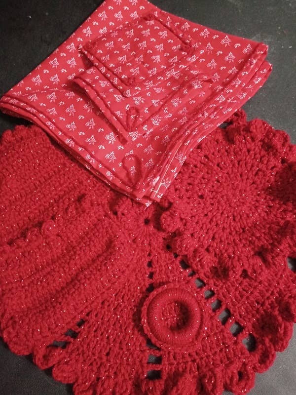 Crochet Table Set For 4, Twinkle Red, Beautiful Set, LXC62 for wholesale by BLUE RIBBON ORNAMENTS