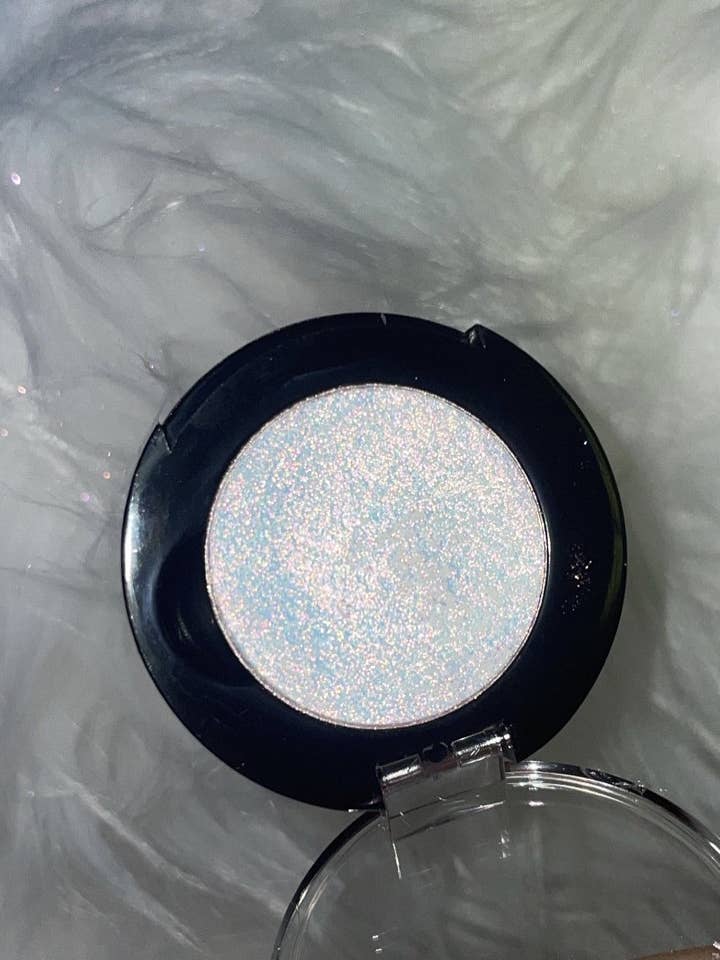 AURORA NUDE - HANDMADE PRESSED for engroshandel hos Magical Makeup