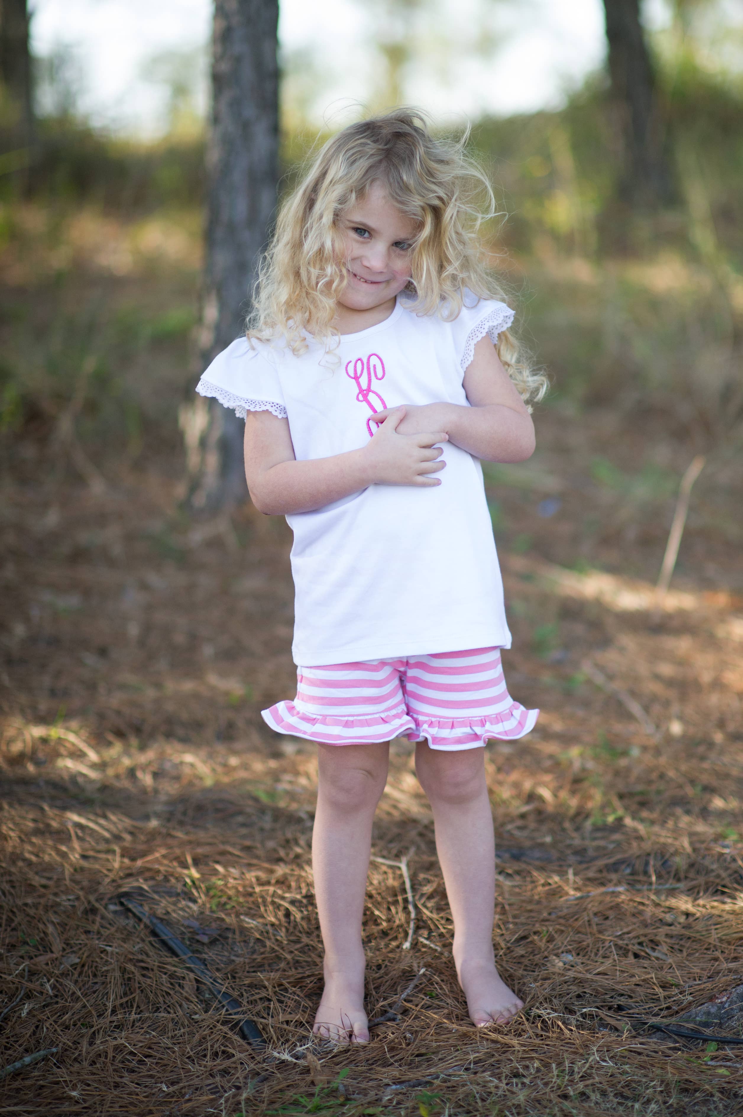 Love That Cotton - Venta al por mayor Pantalón corto -Niños - REBAJA Pantalones Cortos de Punto con Volantes para Niñas - Rosa / Blanco