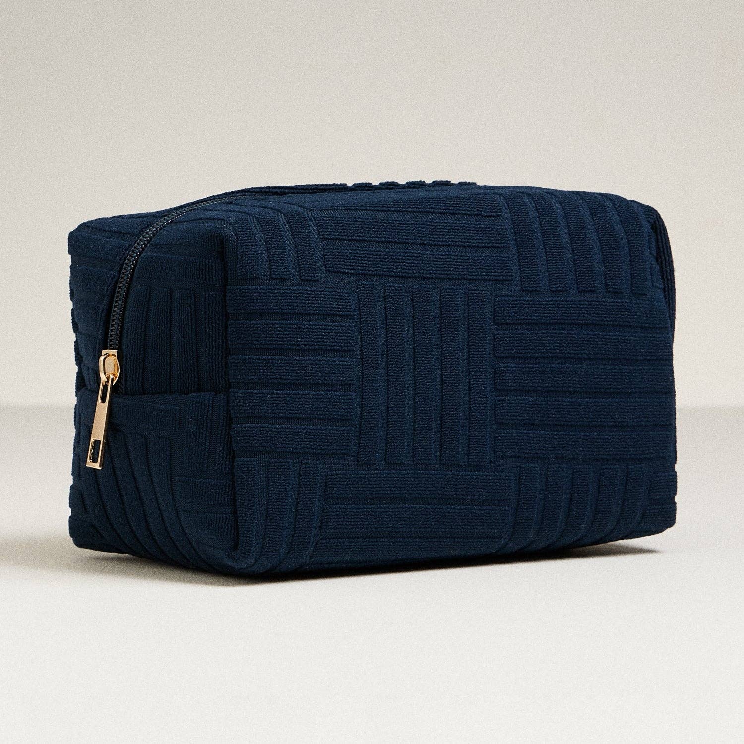 Frem - Wholesale Pouch - Women's - Luxe Terry fabric Travel Pouch -Medium14