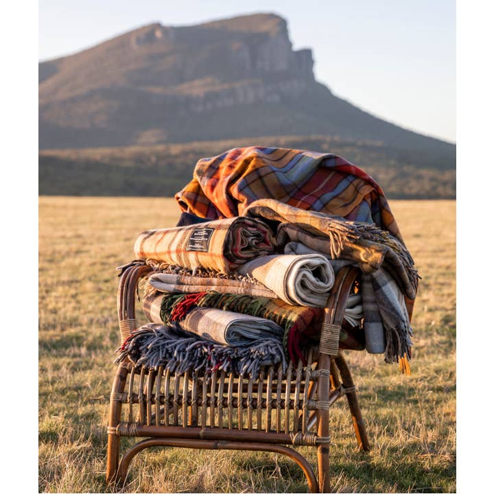 The Grampians Goods Co. - Vendita all'ingrosso Plaid - Coperta Heritage Tartan in lana riciclata24