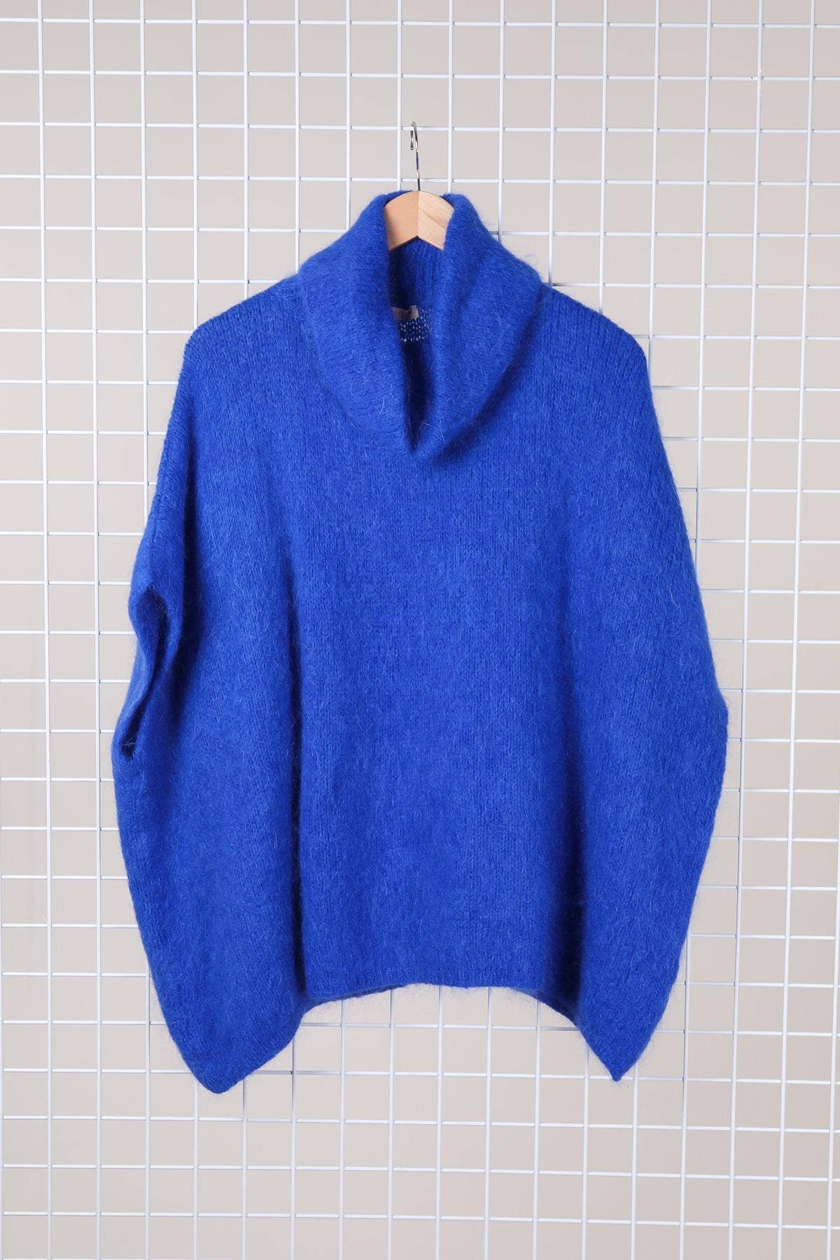 NAÏS PARIS – wholesale Poncho - Dam – Polotröja i ponchostil i mohair och ull1