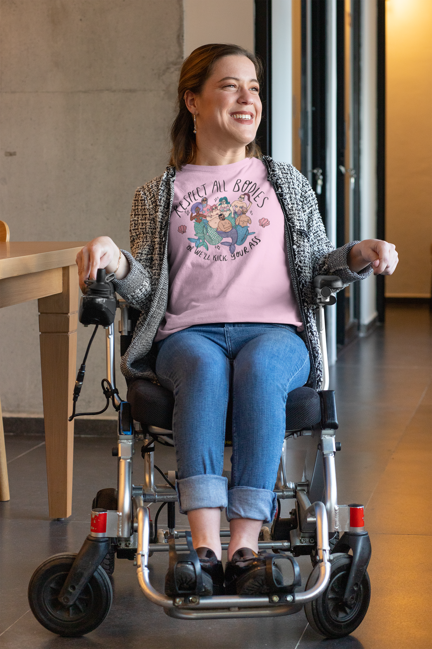 Chiaralascura – wholesale T-shirts med screentryck – Dam – Unisex t-shirt i ekologisk bomull med Body Positive sjöjungfruar4