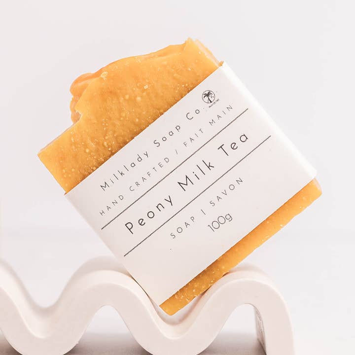 Thé au lait de pivoine - Savons au lait de chèvre frais (fabriqués à la main) pour la vente par Milklady Soap Co.