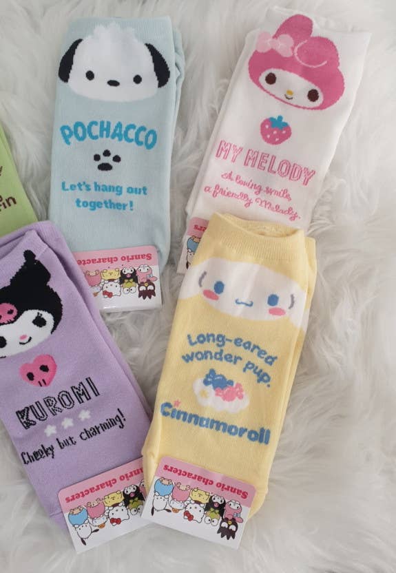 K-Wonderland - Venta al por mayor Calcetines - Mujer - Calcetines de algodón Sanrio con letras - Calcetines Kuromi7