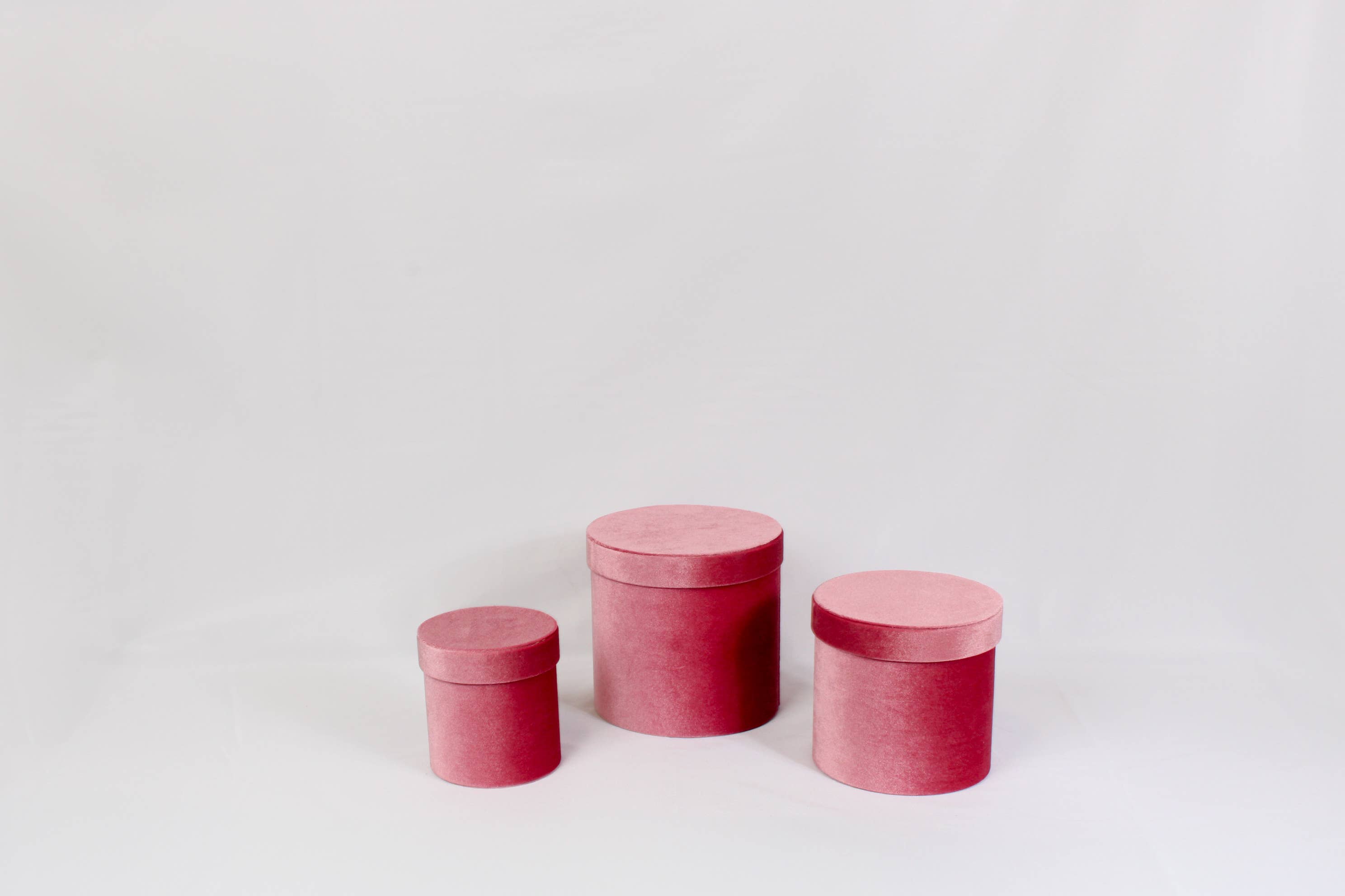 Elegant Design Supply – Engroshandel Gaveæske – Fløjlsrund blomsterhatteæske med låg10