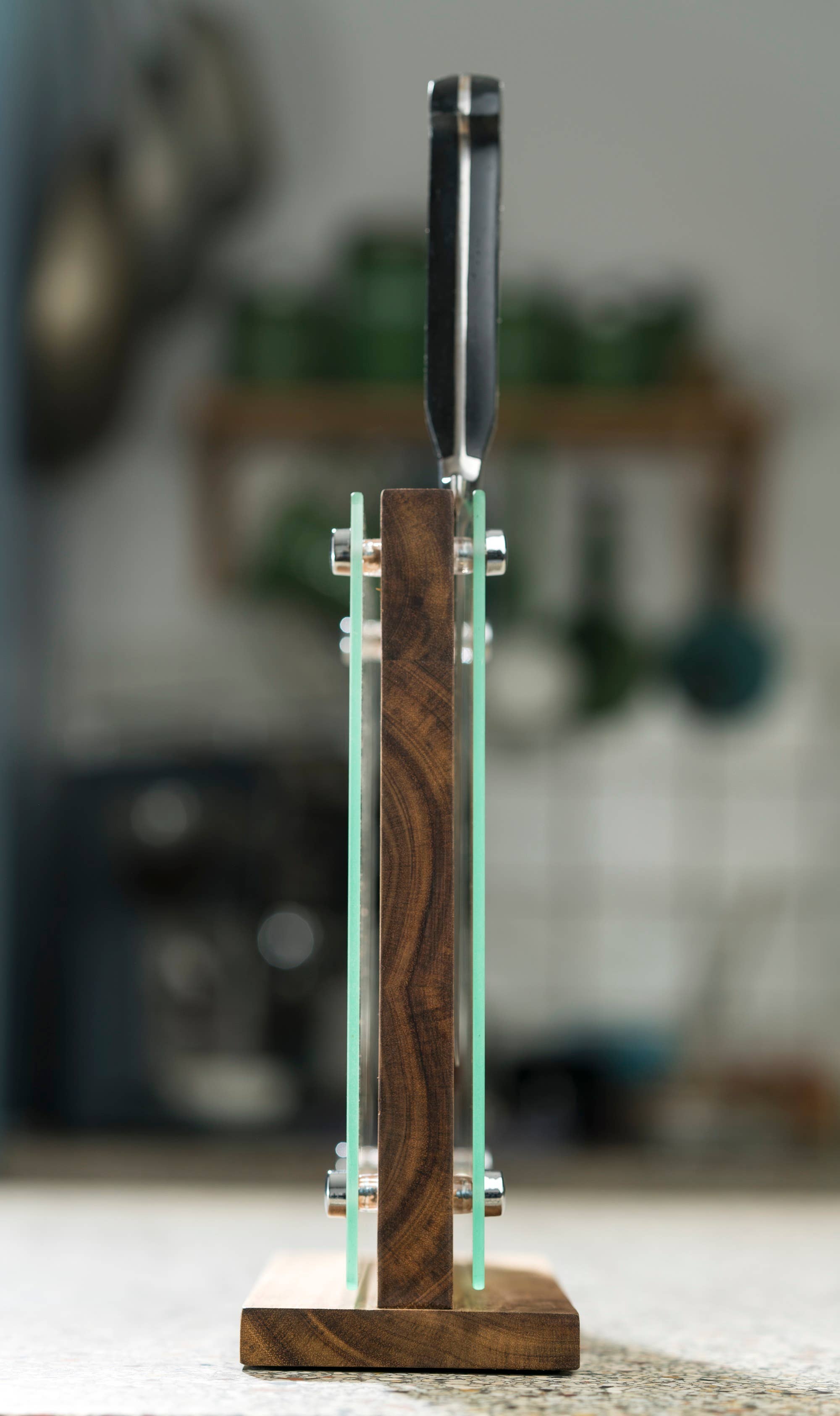 Laguiole – Großhandel Messeraufbewahrung – Messerblock aus Akazienholz mit magnetischer Halterung und Gehärtetem Glas2