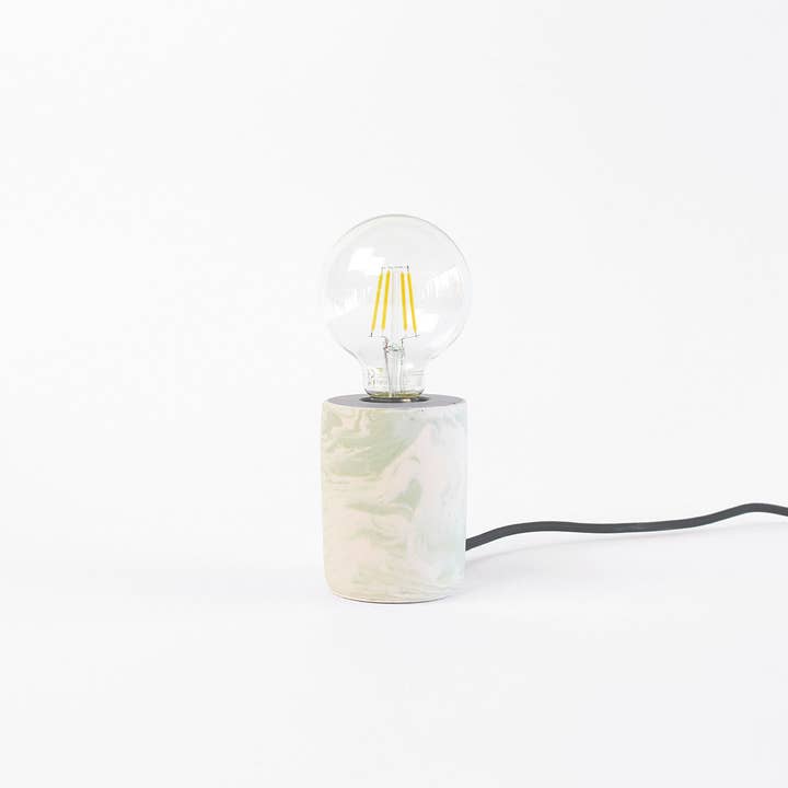Lampes globe pour la vente par Studio rosaroom