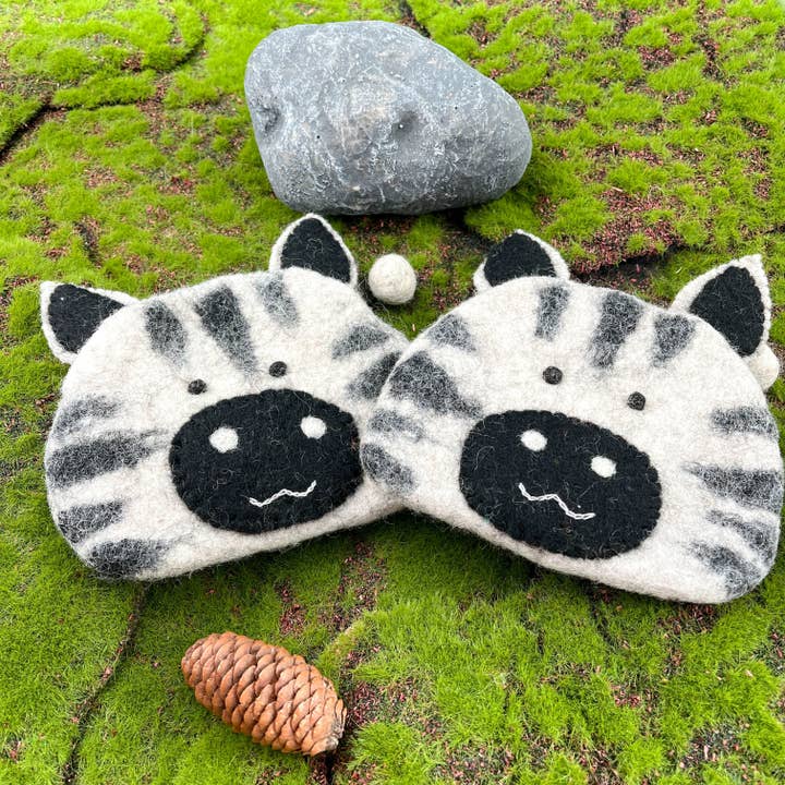 Bianco Portamonete in feltro di lana fatto a mano a forma di zebra dei cartoni animati in vendita all'ingrosso su Faire2