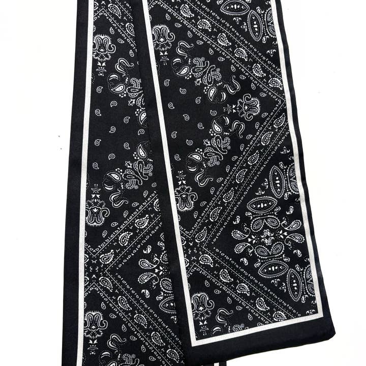 Betsy Pittard Design LLC - Wholesale Scarf - Women's - Game Day Scarves1