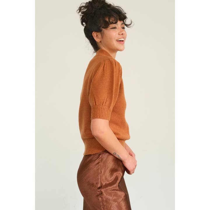 HYFVE - Wholesale Knit Sweater - Women's - DZ24E457-SHORT SLEEVE SWEATER WITH PUFF SLEEVES