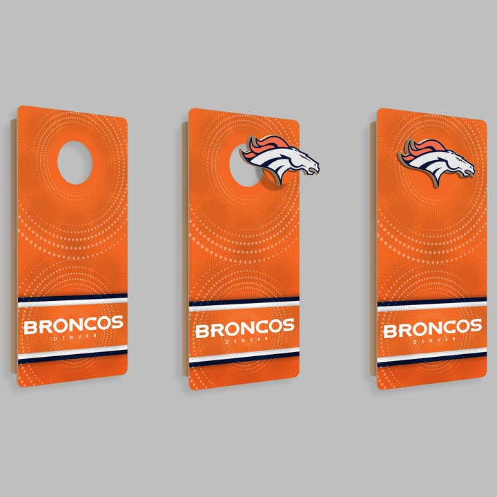 Art mural NFL qui est aussi un jeu de cornhole - Denver Broncos pour la vente par Fan Creations