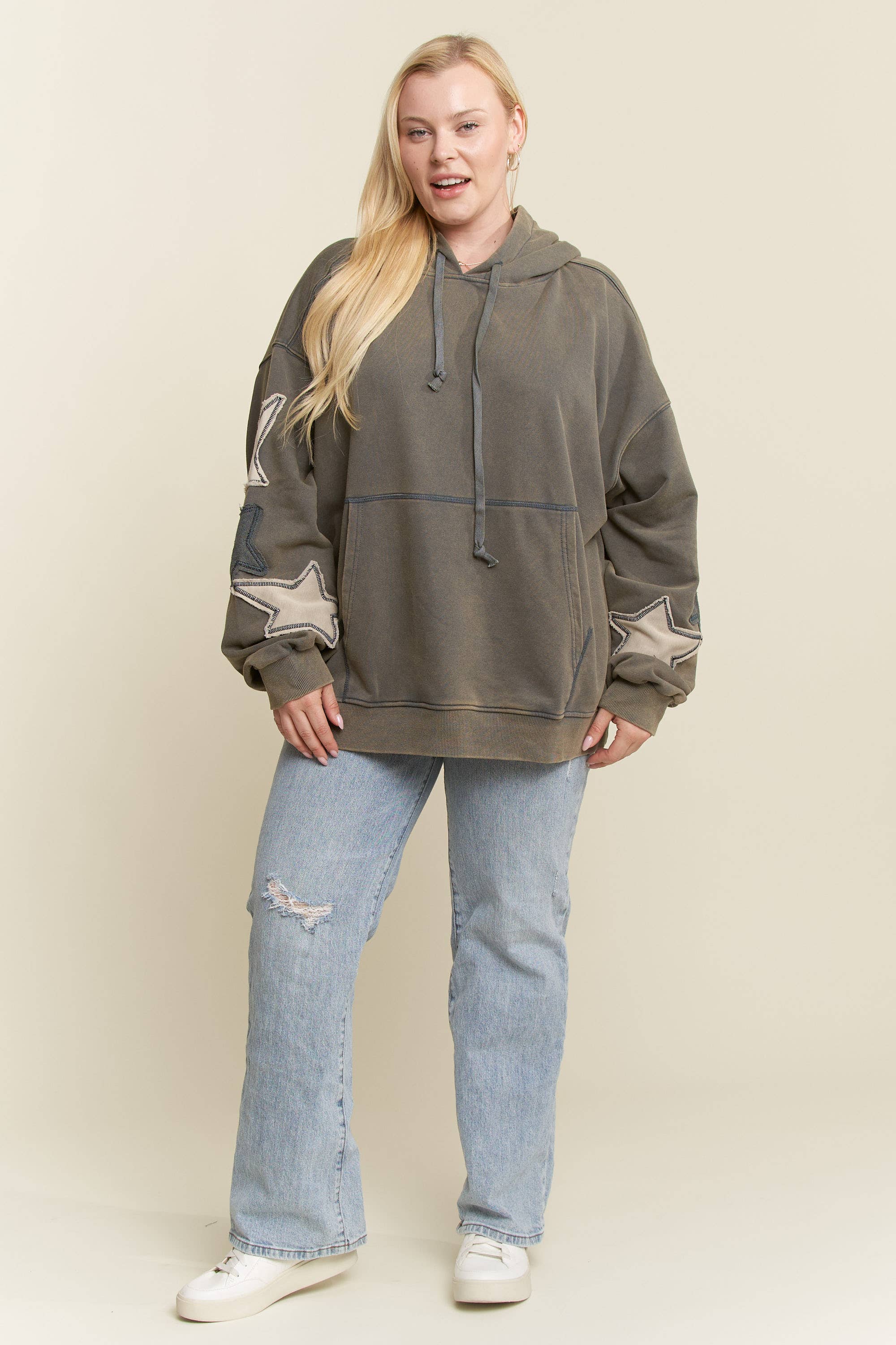 JADE BY JANE PLUS - Wholesale Hoodie - Dames - PLUS SIZE MINERAAL GEWASSEN LANGEMOUWEN STER GEPATCHTE HOODIE1