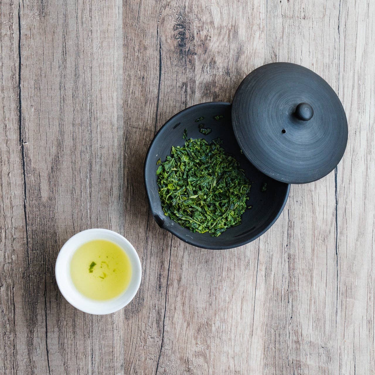 Tezumi - Wholesale Tea Pot - Japanese Shiboridashi - 玉光 Gyokko Kiln - Black Kokudei Tokoname-yaki Teapot - 30-50ml11