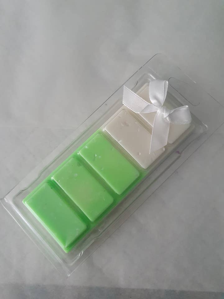 Lime & Vanilla Wax Melt Snap Bar for wholesale by The Smelly Unicorn
