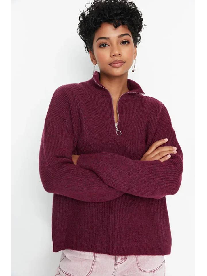 Hoxton Gal – wholesale Knitted jumper – Women′s – Soft-Textured Zip-Up Knit Sweater15