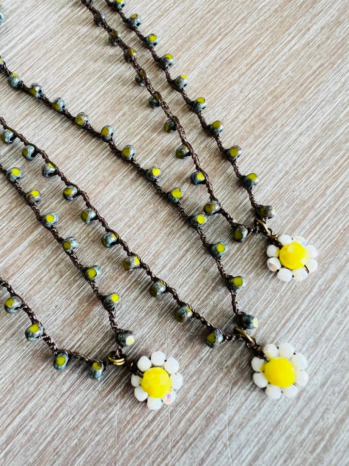 Daisy Flower Necklace With Czech Crystal, Perfect For Summer for wholesale by Twist Style