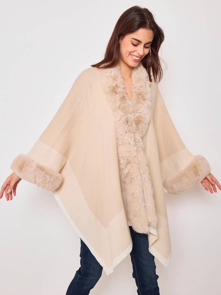 KY CREATION PARIS – wholesale Rock - Dam – Päls poncho