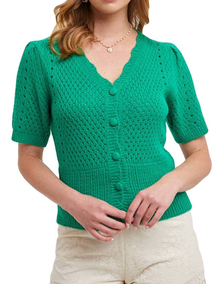 Cardigan en maille à manches courtes boutonné pour la vente par Vanilla Monkey