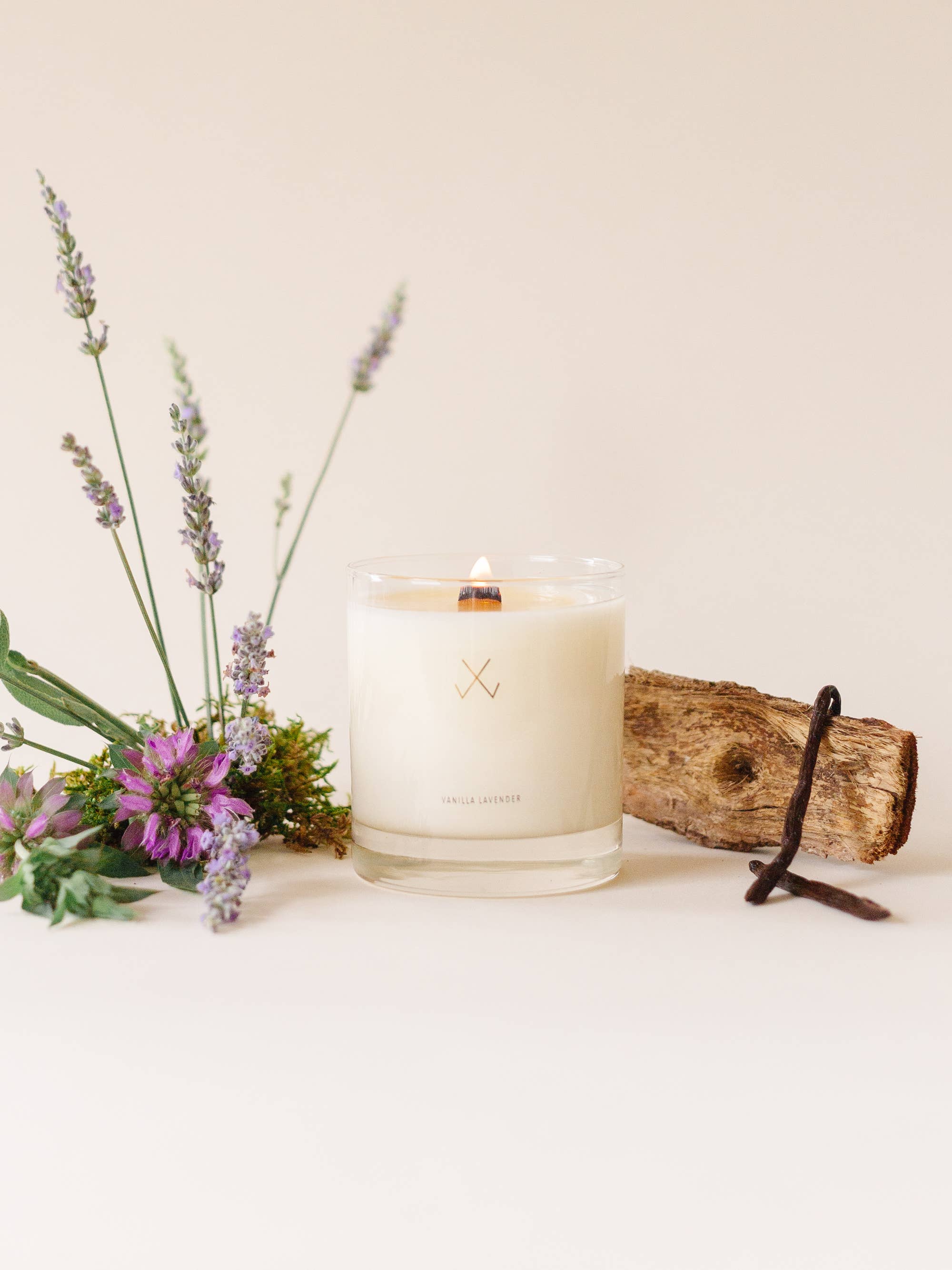 Simply Curated - Wholesale Jar/Filled Candle - Vanilla Lavender - 9 oz Soy Candles1