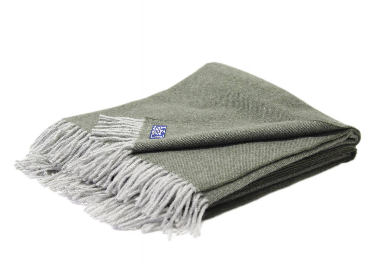 Forest green pure wool blanket MELANGE for wholesale on Faire3
