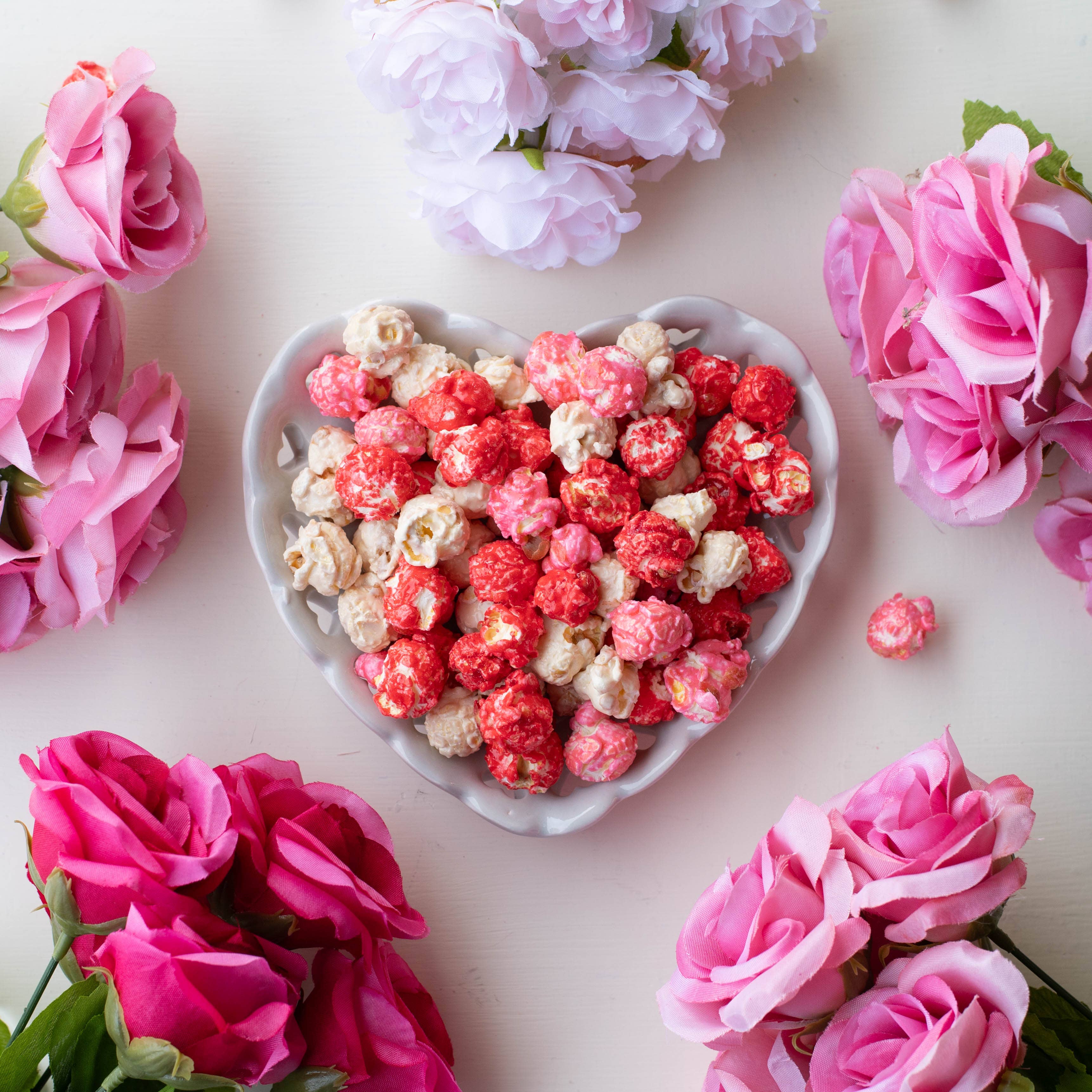 Deanan Gourmet Popcorn - Wholesale Popcorn - Hearts Vanilla Popcorn  - 100 Count - 3 Cup Clear Bags8