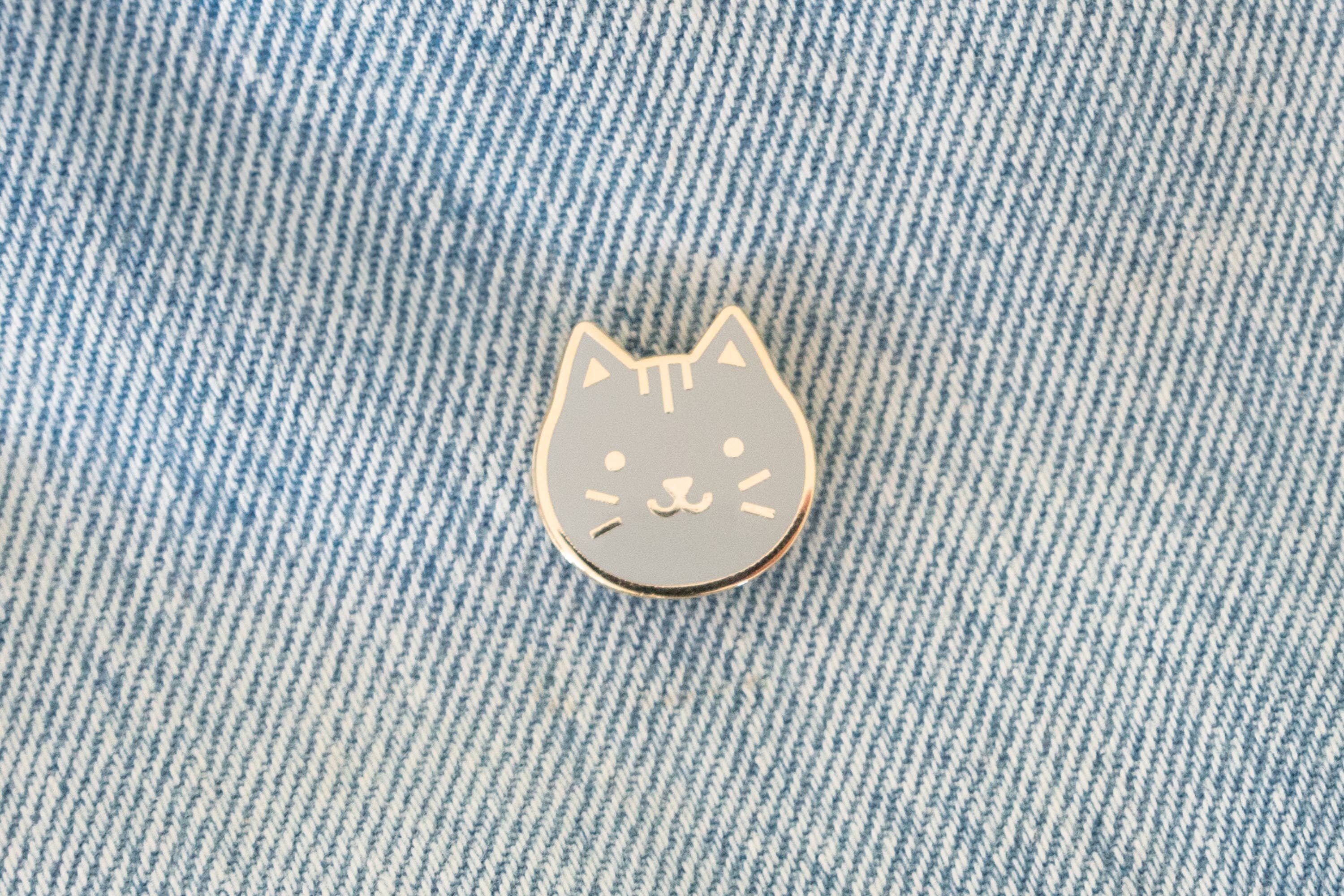 Everyday Olive - Wholesale Lapel Pin/Button - Kitty Pin3
