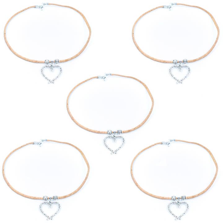 Natural cork cord and alloy heart pendant handmade women's fashion necklace NE-1059-5 for wholesale by Meninas Bonitas Cork