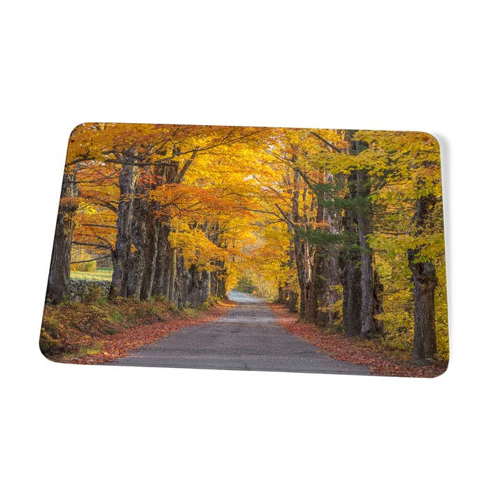 Sugar Hill Autumn Maple Road snijplank van Chris Whiton voor wholesale door American Brand Studio