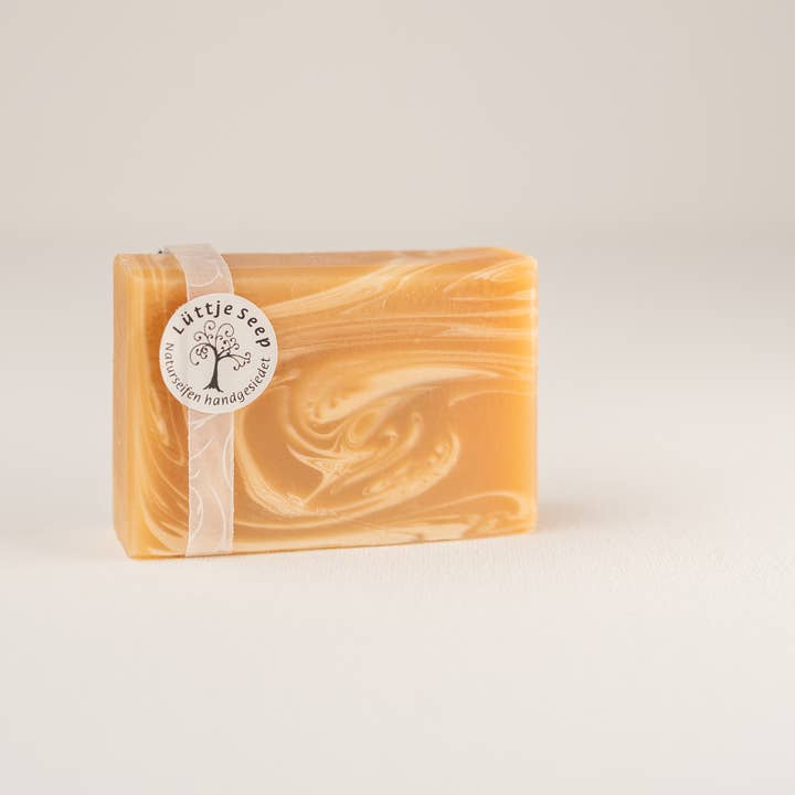 Jabón natural piel y cabello clásico, vegano, sostenible, a mano para venta al por mayor de Lüttje Seep