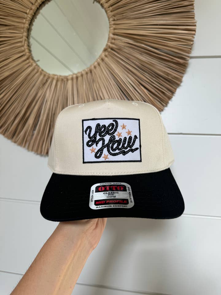 Cappello con Toppa in Tela YEEHAW Star - Nero/Tan per la vendita all'ingrosso da parte di The Day Away Collective