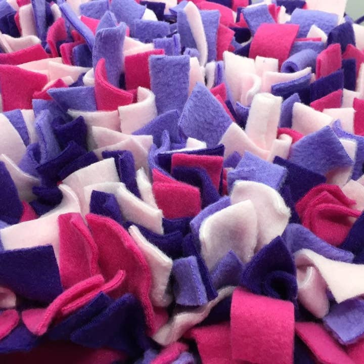 Waschbare Schnupftabakmatte für Haustiere, verschiedene Farben, Pink und Violett für den Großhandel von Life’s A Treasure Mat