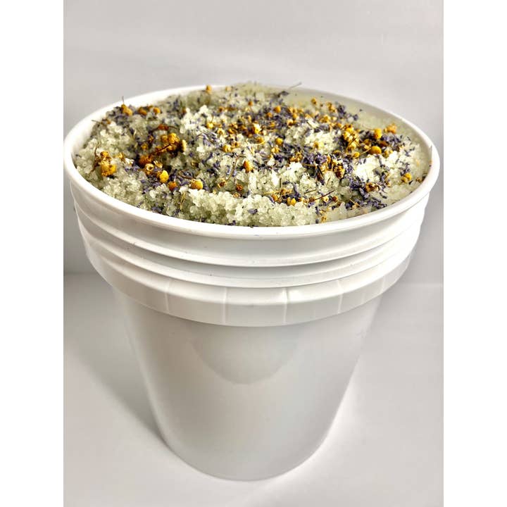 Detox Bath Salt (Bucket) | SPA Professional and other Purchase Wholesale exfoliante labial. Free Returns & Net 60 Terms on Faire trending on Faire.