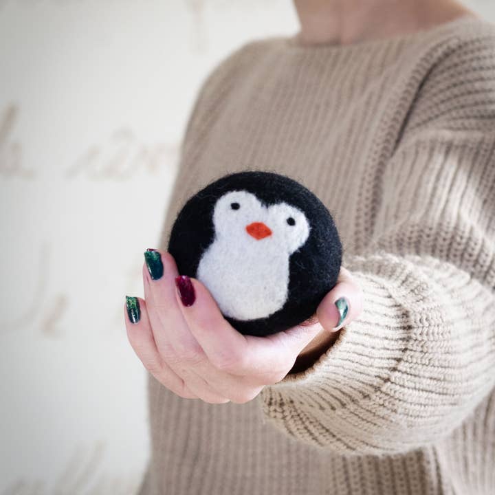 Friendsheep - Wholesale Dryer Balls - Penguin Eco Wool Dryer Balls - Set of 3