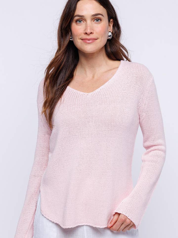 Round Edge V-Neck for wholesale by Pura Cashmere