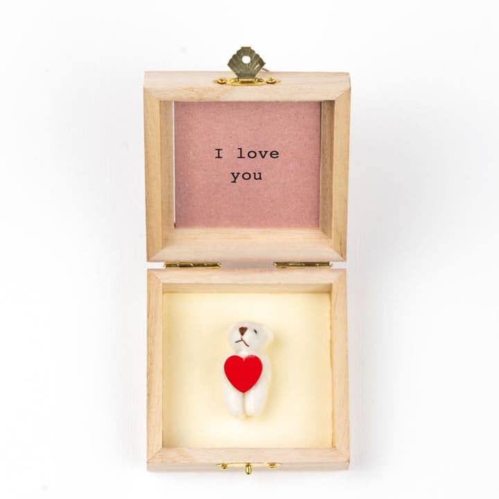 Beer in wooden box love you for wholesale by Sidedish Cards