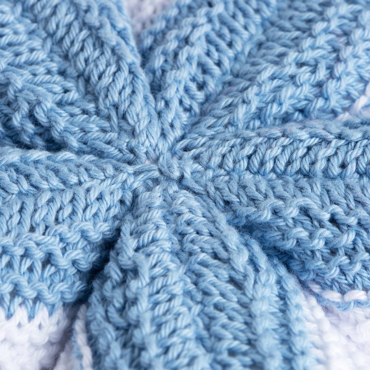 Wool Couture Company – Engroshandel Strikke-/hækleartikler – Savanna Starfish Easy Strikning Kit4