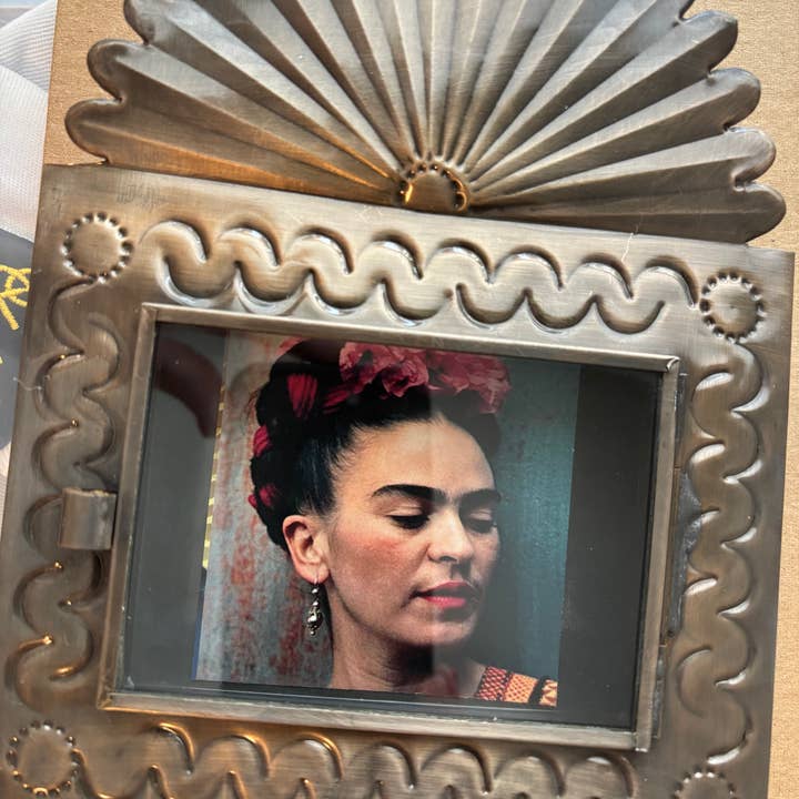 Cobre Horizontal Nicho and other Purchase Wholesale corazon. Free Returns & Net 60 Terms on Faire trending on Faire.