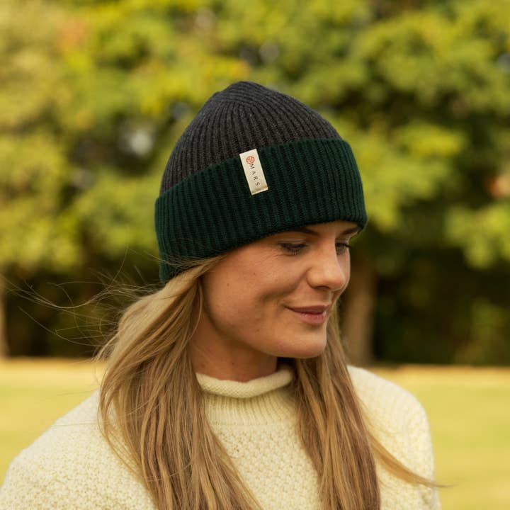 Mars Knitwear - Wholesale Beanie - Unisex - Seamless Lambswool Beanie 2.0 - Charcoal Tartan