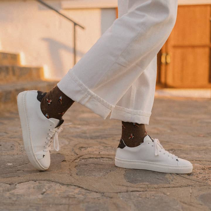 TC1 Apple Sneakers | Black for wholesale by The Captain Socks