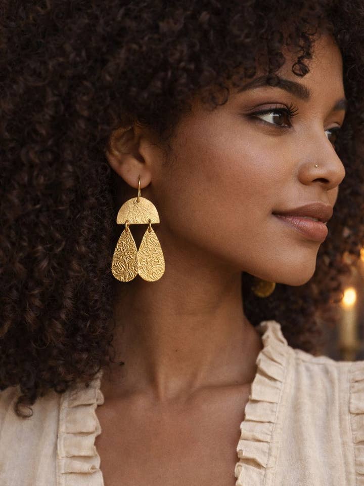 GOCCE D'ORO DI RUMI per la vendita all'ingrosso da parte di Arya Clothing