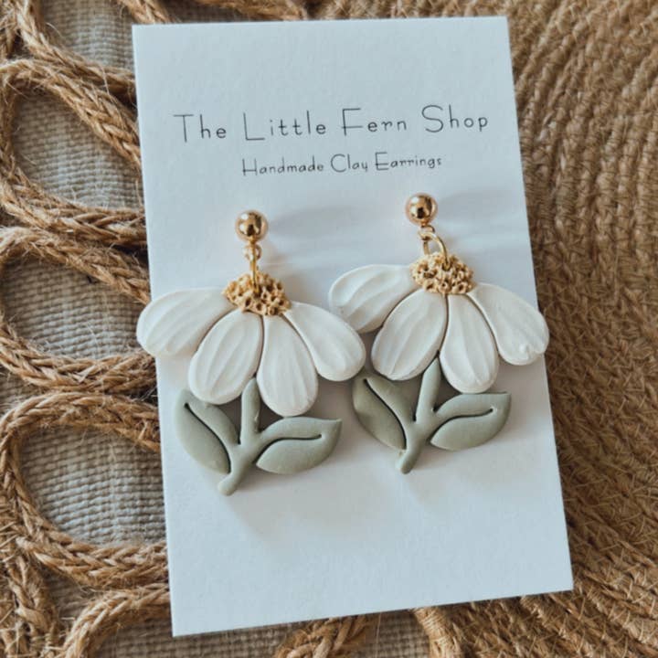 The Little Fern Shop - Wholesale Dangle Earrings - Soft White Daisies0